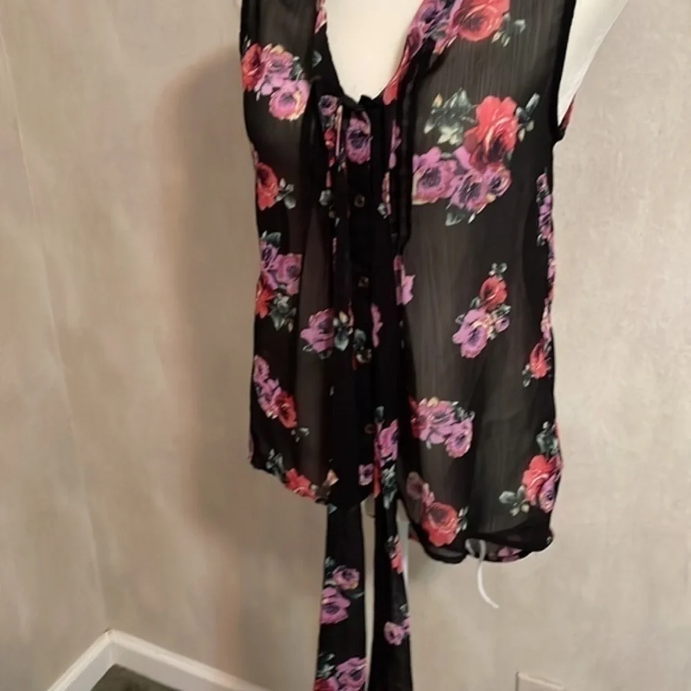 Xhilaration sheer button up sleeveless blouse